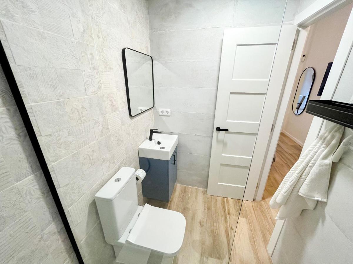 Apartamento Cerca De La Playa De Malvarrosa By Alterhome Valencia Ngoại thất bức ảnh